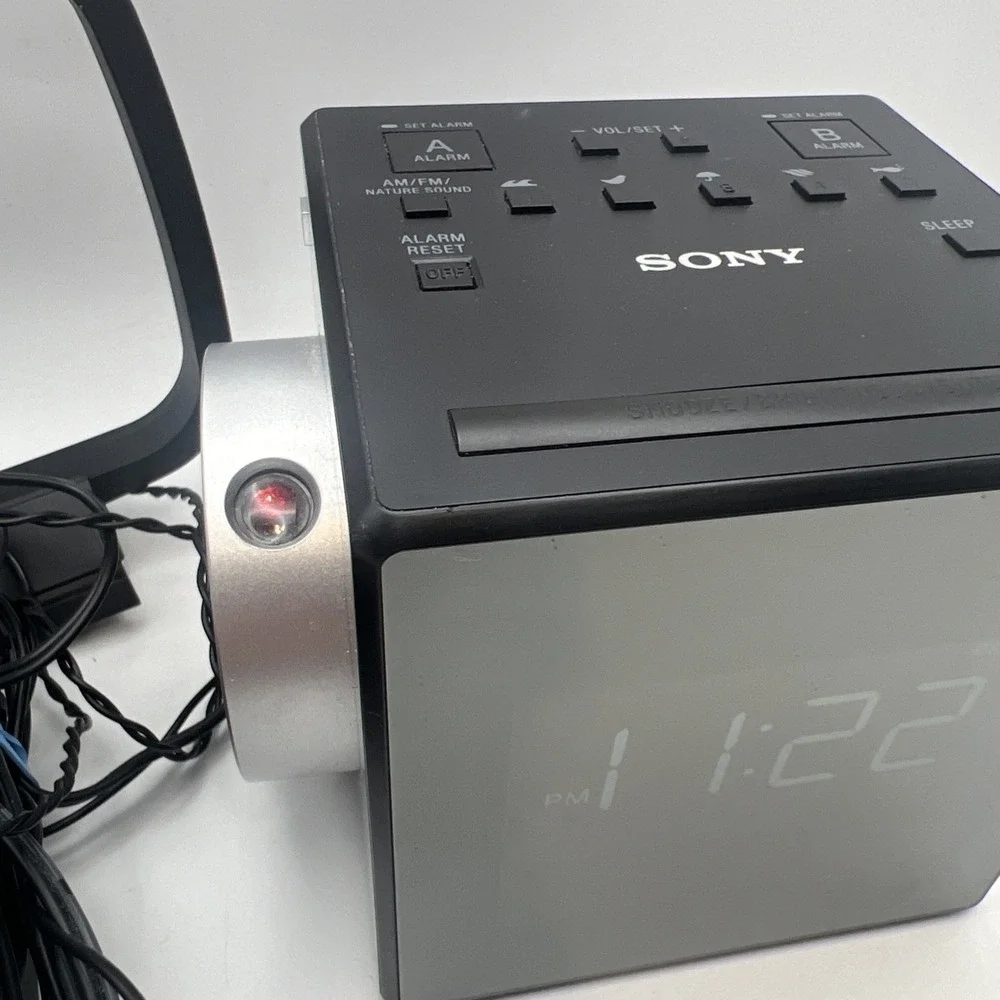 Sony ICF-C1PJ AM/FM Clock Radio White Noise Machine Time Projector TESTED Works!